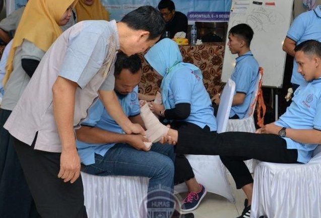 Perawat Perawatan Luka Tingkat Dasar